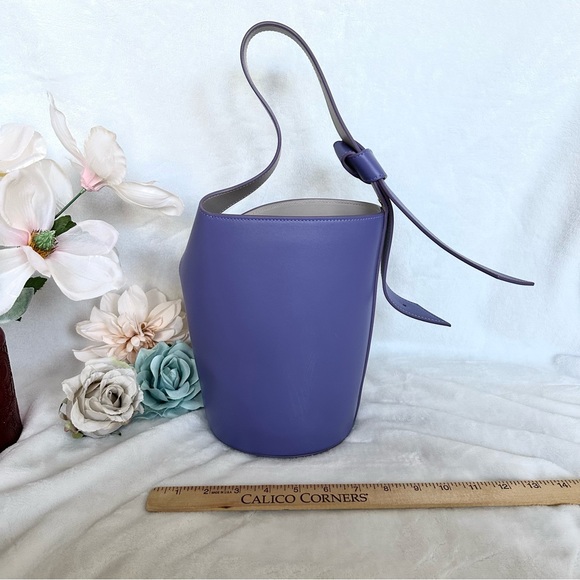 GIAQUINTO Bucket Bag - Picture 7 of 14